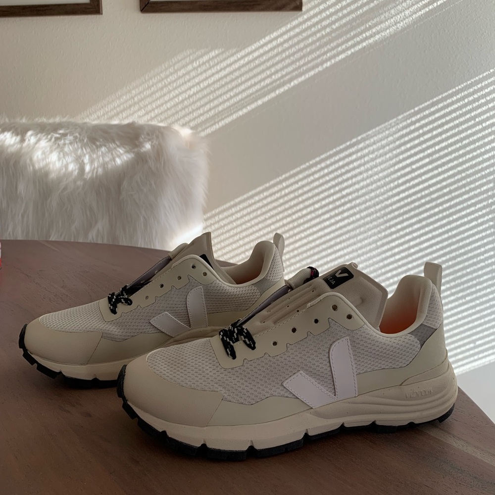 Veja Women's Athletic Shoes - Cream and Black